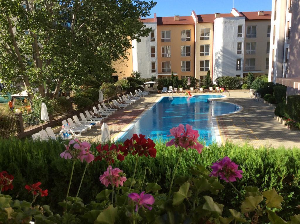 Alex Deluxe Apartments Солнечный берег Экстерьер фото